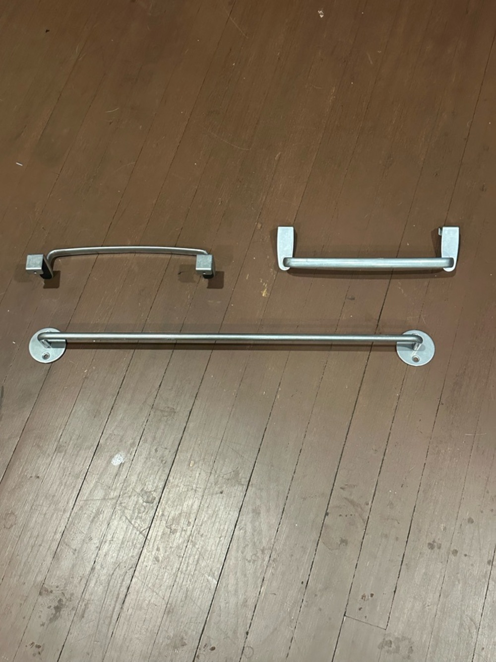 Silver Bathroom Hardware Set - Towel Bar & Handles